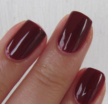 Load image into Gallery viewer, Avon Nail Polish True Color Pro | Enamel Cherry Red Nail Polish - Happy Bargain Bin
