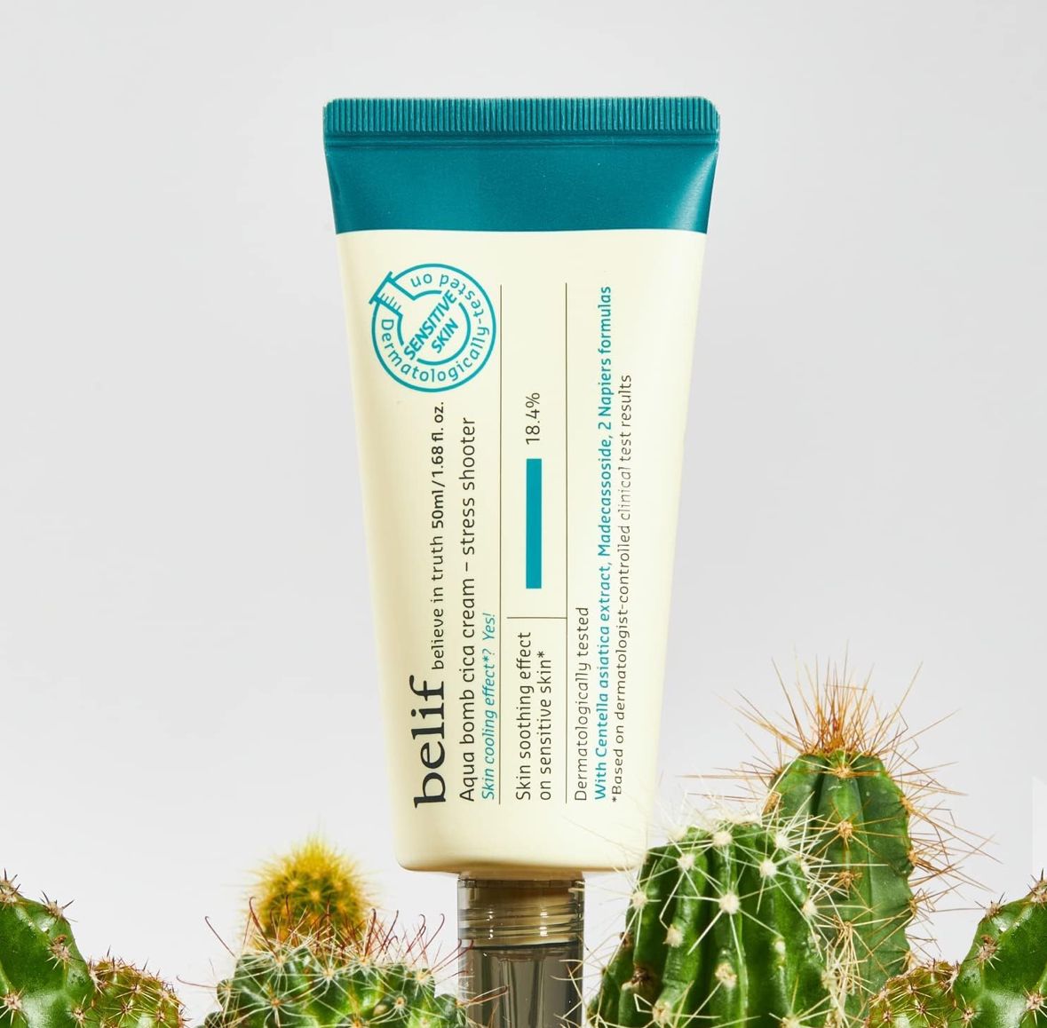Lightweight gel-cream formula for deep hydration