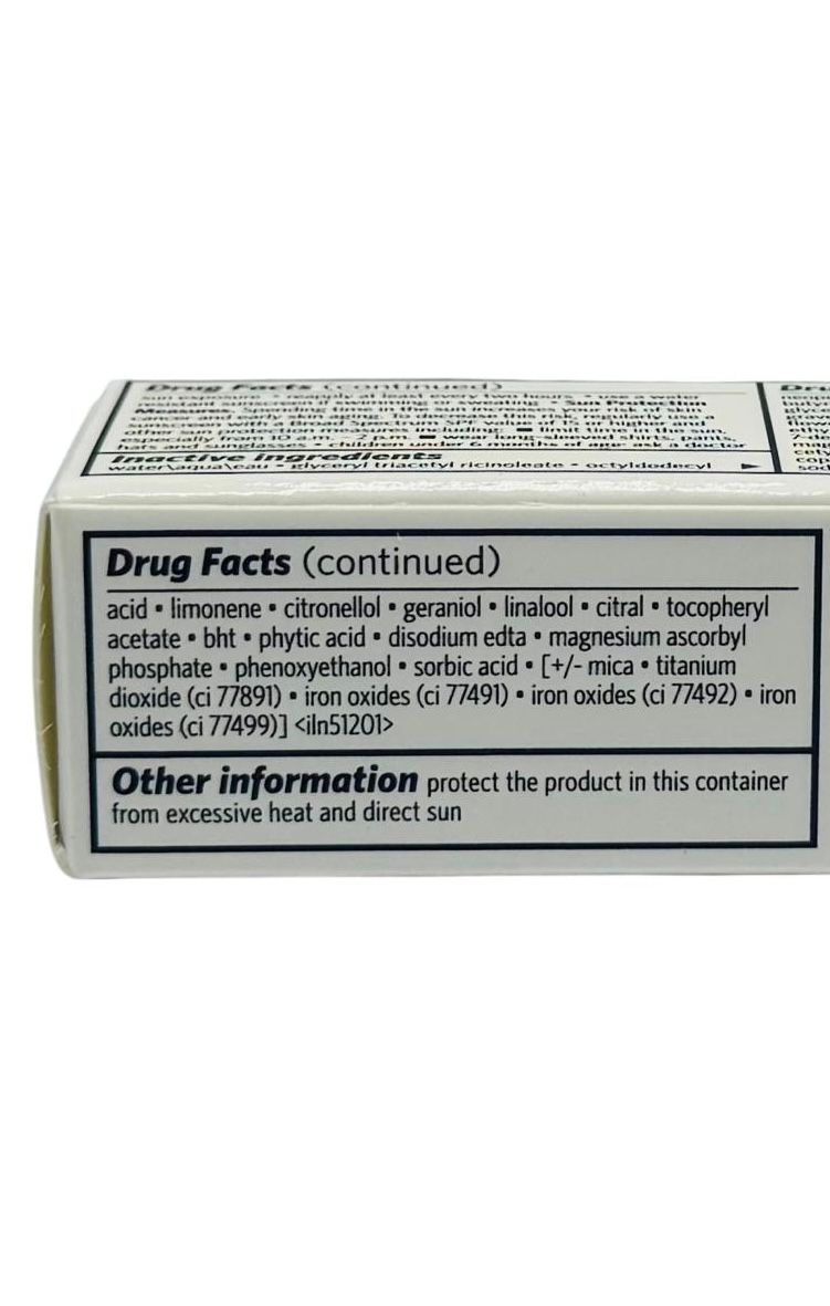 Broad-spectrum SPF 15 sun protection