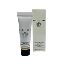 Load image into Gallery viewer, Bobbi Brown Tinted Moisturizer spf 15 - Golden 2 (0.24 oz)
