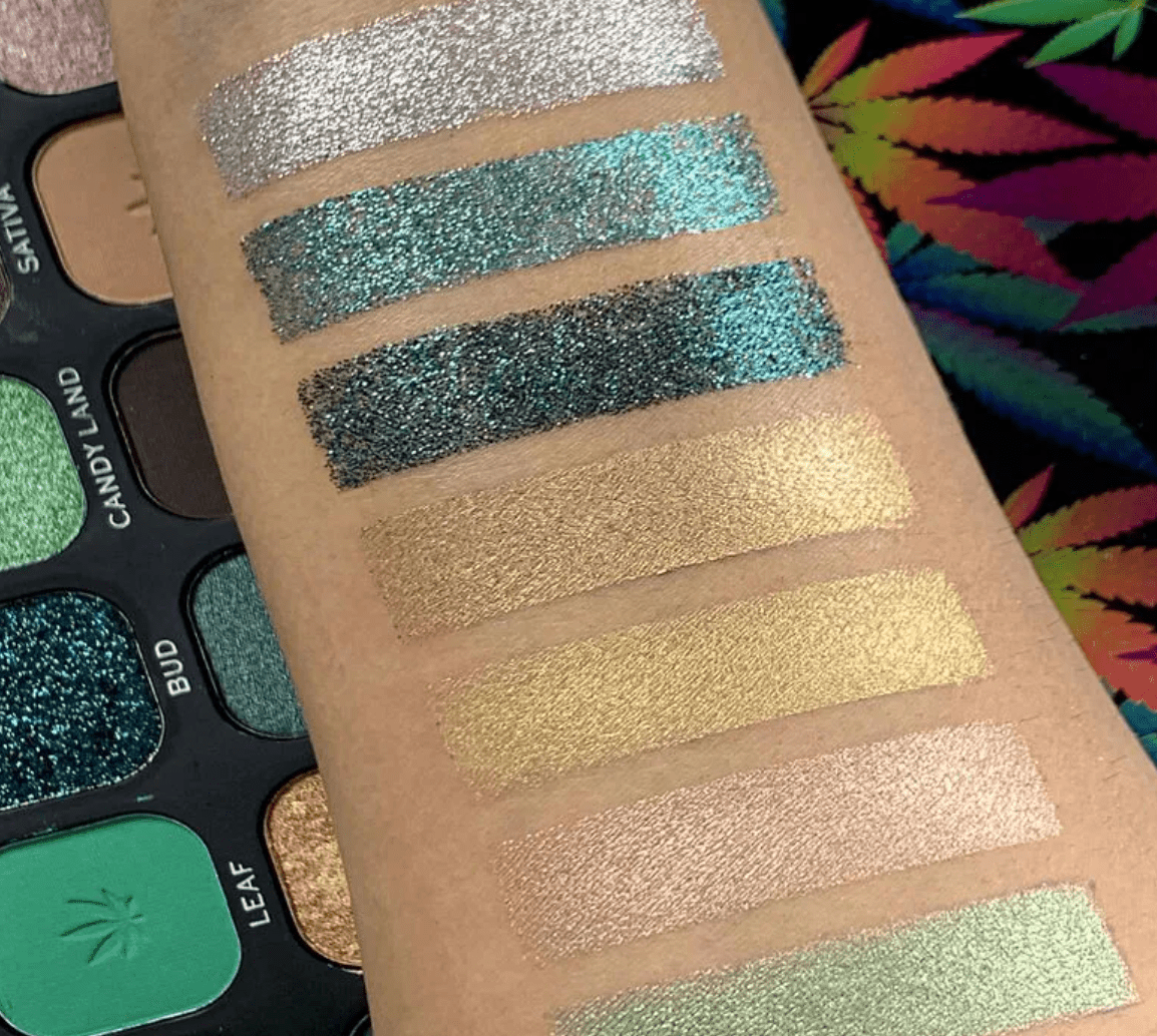 Makeup Revolution Forever Flawless Eyeshadow Palette – Matte & Shimmer - Happy Bargain Bin