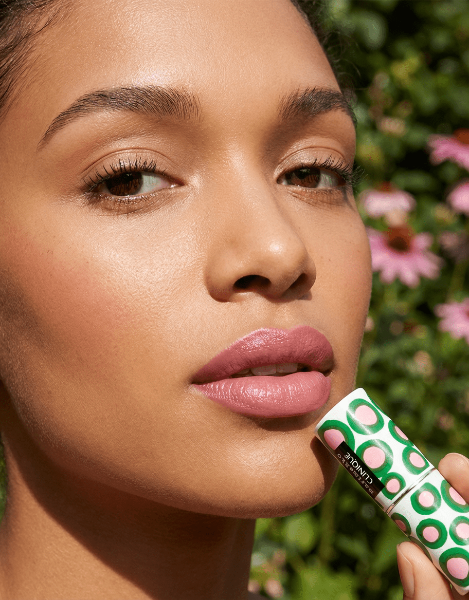 Delivers comfortable, moisturizing wear all day