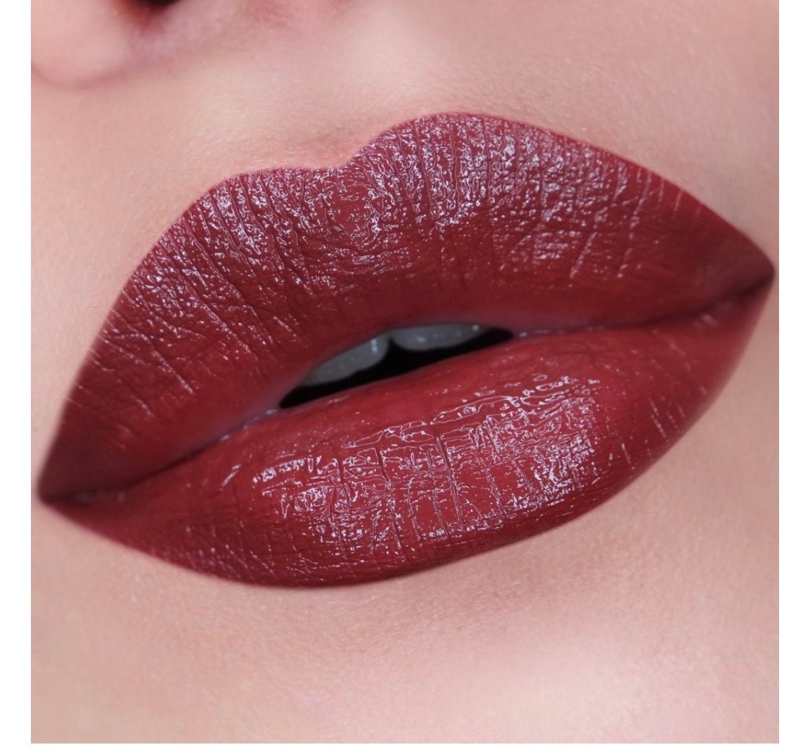Marimekko Clinique Pop Lip Colour and Primer | Clinique Cola Pop 03 4.3ml - Happy Bargain Bin