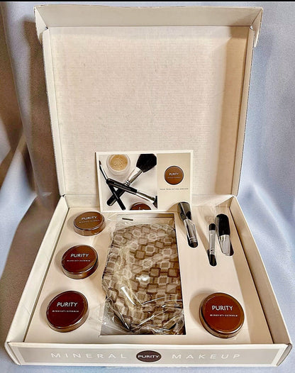 Lightweight mineral powder foundation