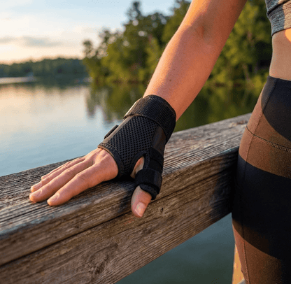 Helps relieve discomfort from sprains, strains, and arthritis