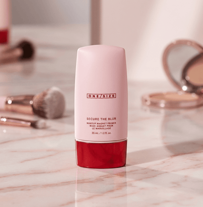 Grips makeup for long-lasting wear