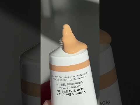 Bobbi Brown  Vitamin Enriched Skin Tint