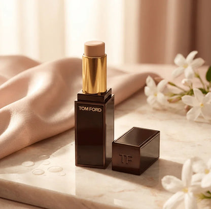 Tom Ford Traceless Soft Matte Concealer – 2W1 Taupe (0.14 oz) - Happy Bargain Bin